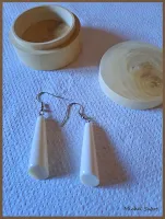 boucles d'oreilles en os